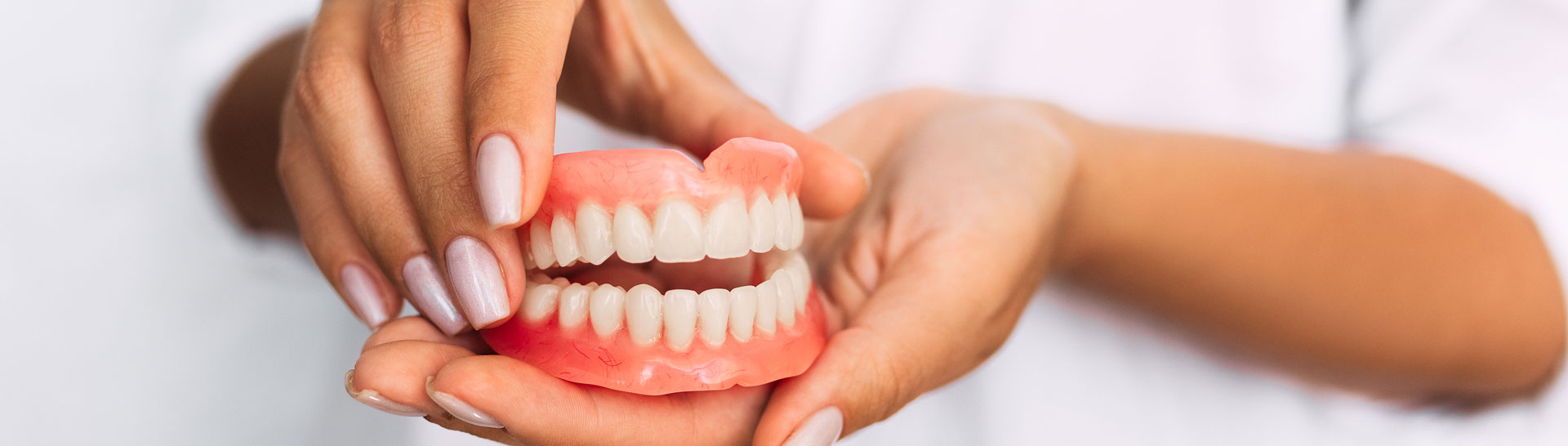 Complete Denture Specialist in Pimpri Chinchwad Complete Denture Specialist in Pimpri Chinchwad Pune